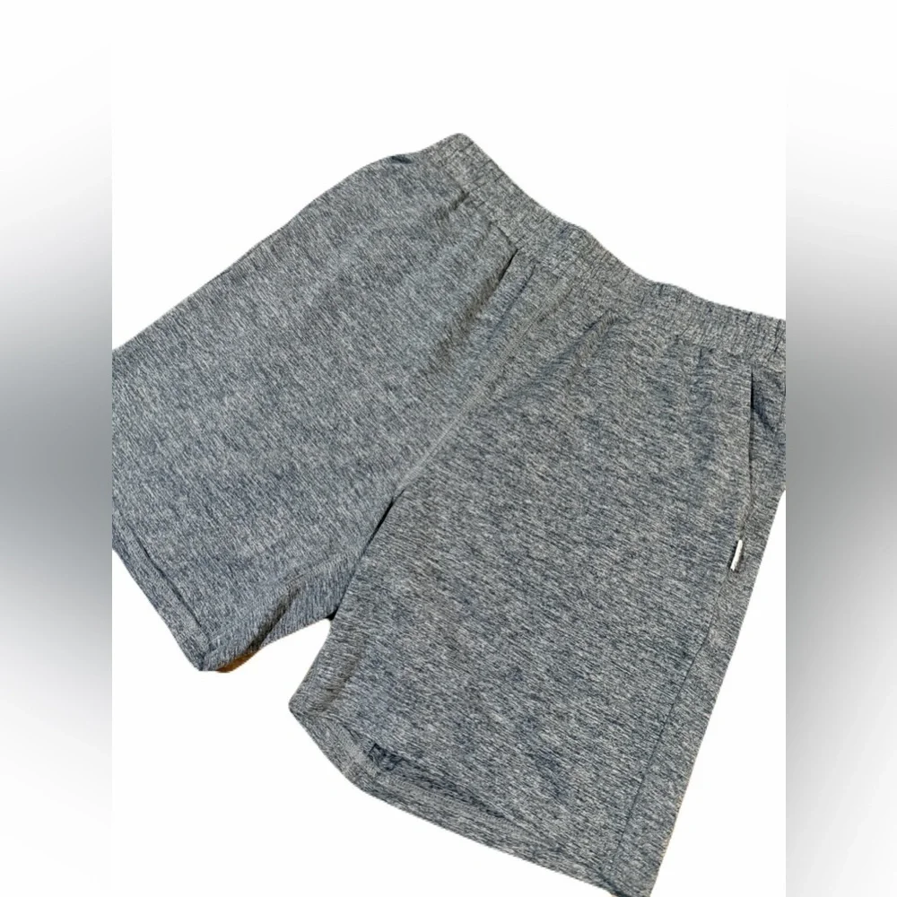 FEAT Mens BlanketBlend Move Shorts Size Medium